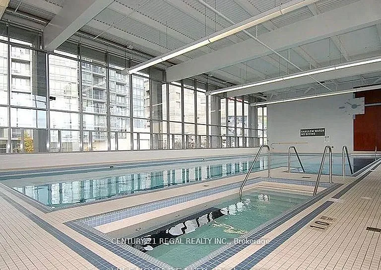 9 Spadina Ave #312 — Photo 7