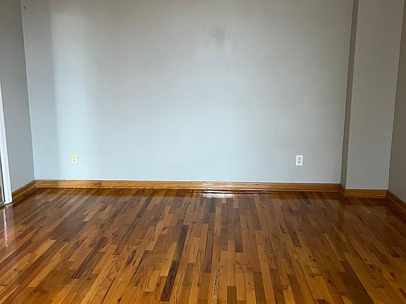 5th image of 2155 82nd Streetth St #6C