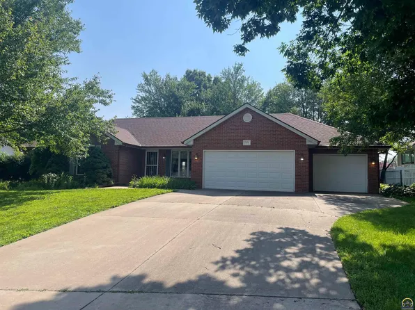 2434 SE Cuvier St, Tecumseh, KS 66542