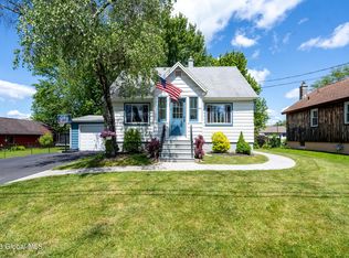 40 New Jersey Ave, Rensselaer, NY 12144