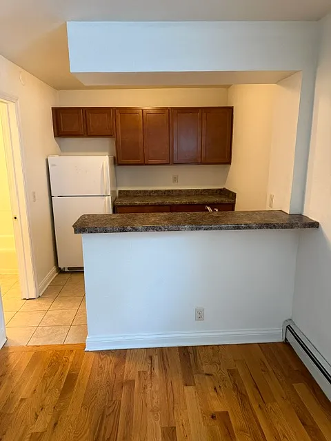 1515 N Farwell Avenue — Photo 2
