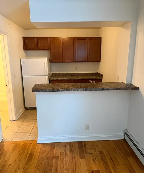 1515 N Farwell Ave — Photo 4