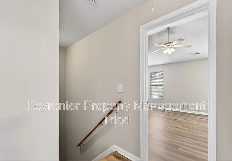 2703 Stafford St — Photo 10