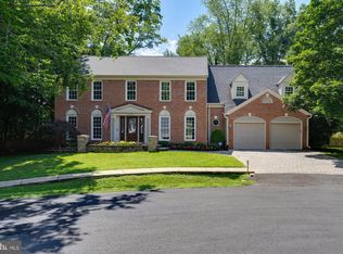 10226 Martinhoe Dr, Vienna, VA 22181