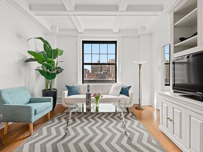 215 W 98th St APT 8A, New York, NY, 10025