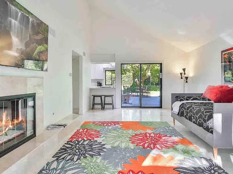 3824 Malibu Country Dr — Photo 23