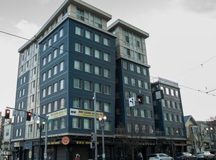 434 SW College St #402B, Portland, OR 97201