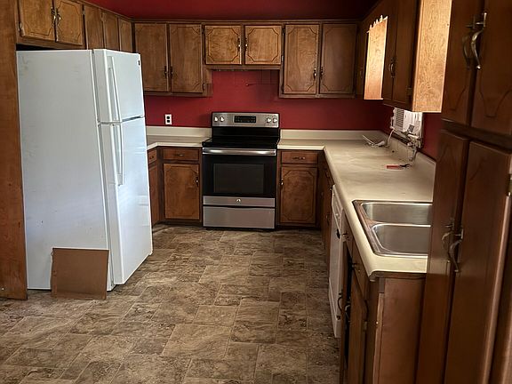 2nd image of 125 Ridge Rd