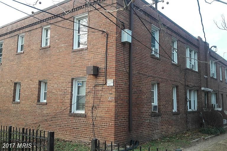 2nd image of 3318 Ely Pl SE
