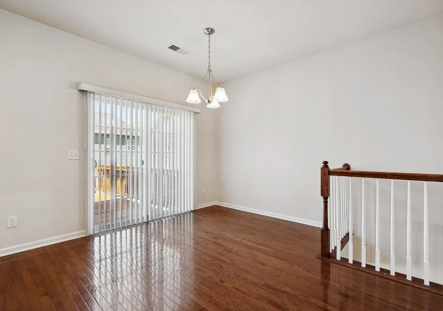 3 Bedroom Townhome in Durham — Photo 3