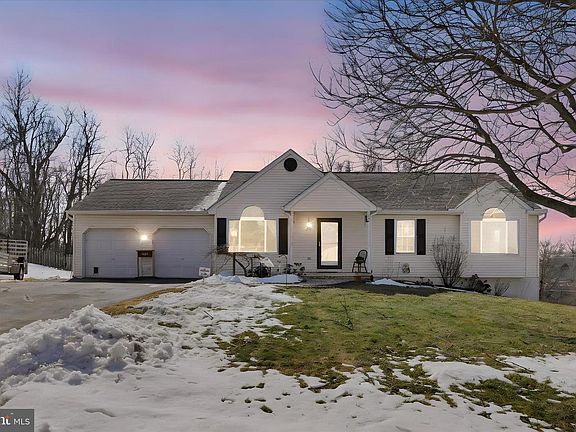 2nd image of 143 Cold Stream Trl