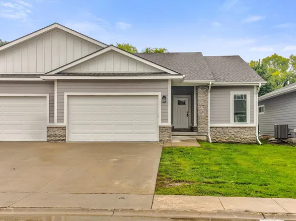 4467 Lower Beaver Rd, Des Moines, IA 50310