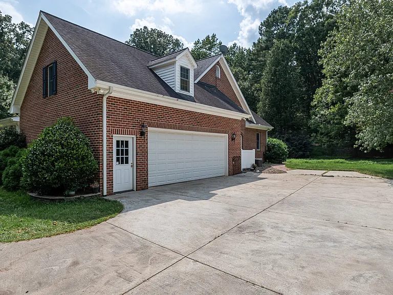 145 Oldham Pl — Photo 45