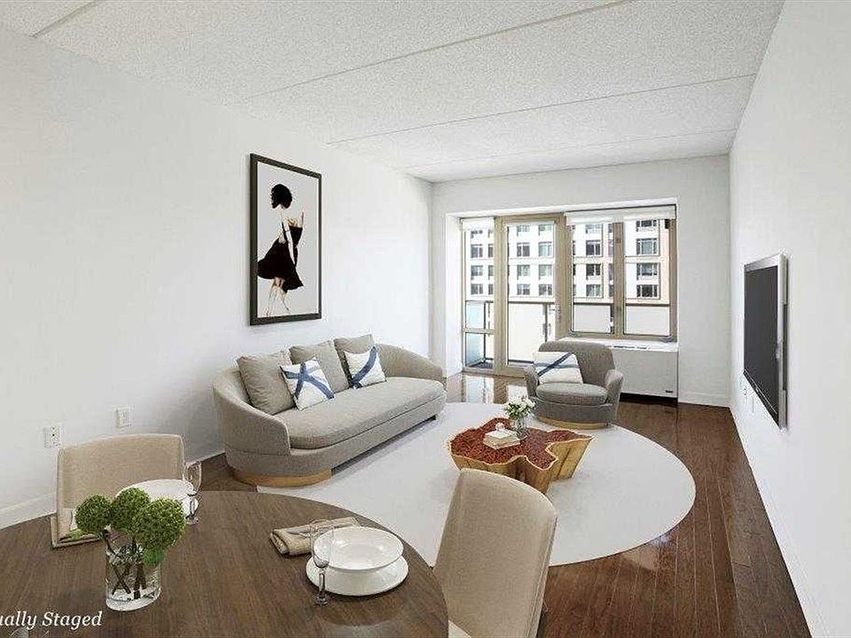 2nd image of 4134 Crescent St APT 13K