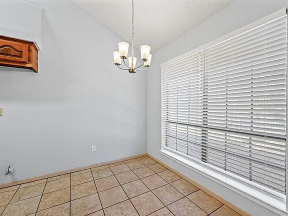 5th image of 742 Prairie Creek Dr #742