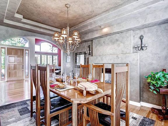 Formal dining room