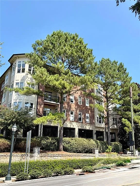 2 bed, 2.0 bath, 1404 sqft, $3,400 — Photo 2