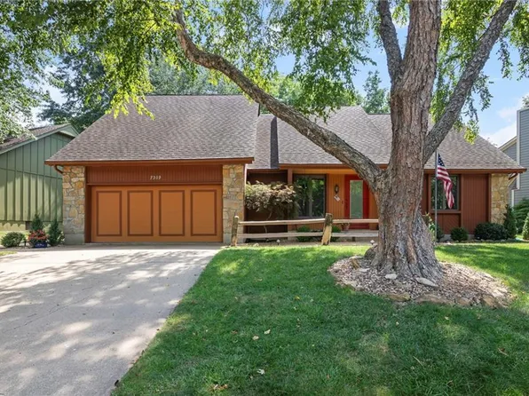 7309 W 112th St, Overland Park, KS 66210