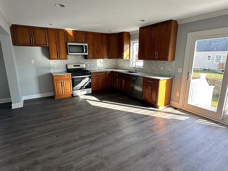 207 N 15th St — Photo 6