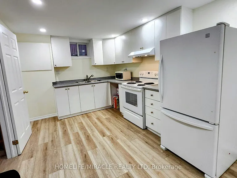 7 McClure Ave — Photo 11