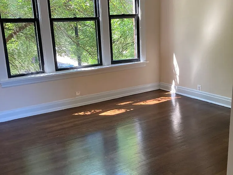 5337 N Damen Ave #1 — Photo 3