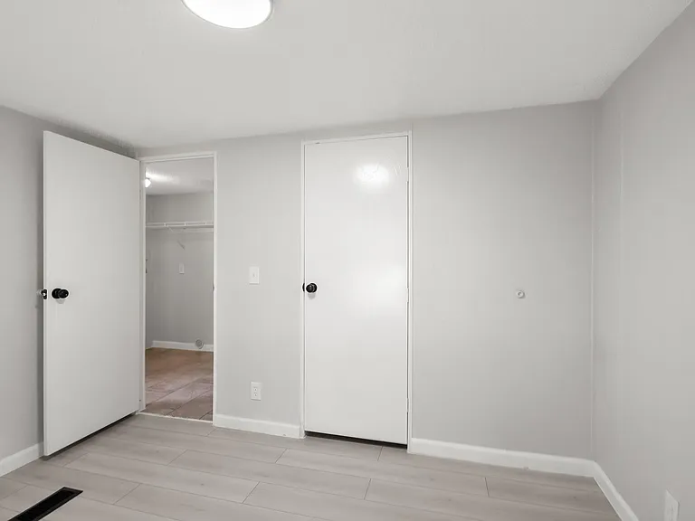 25494 Deepwood Dr #B — Photo 20