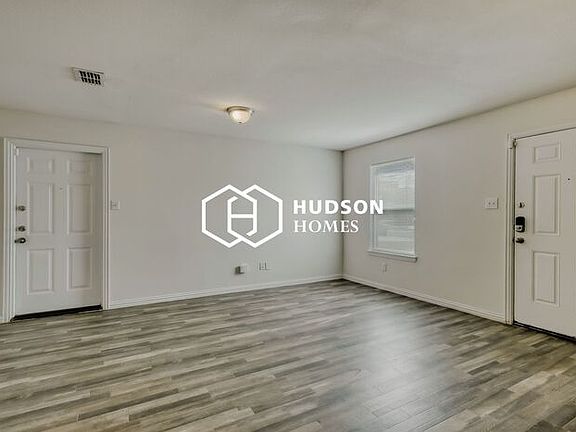 3rd image of 2563 Elsie Faye Heggins St