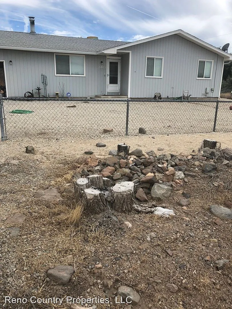 1440 Hot Springs Rd photo 1