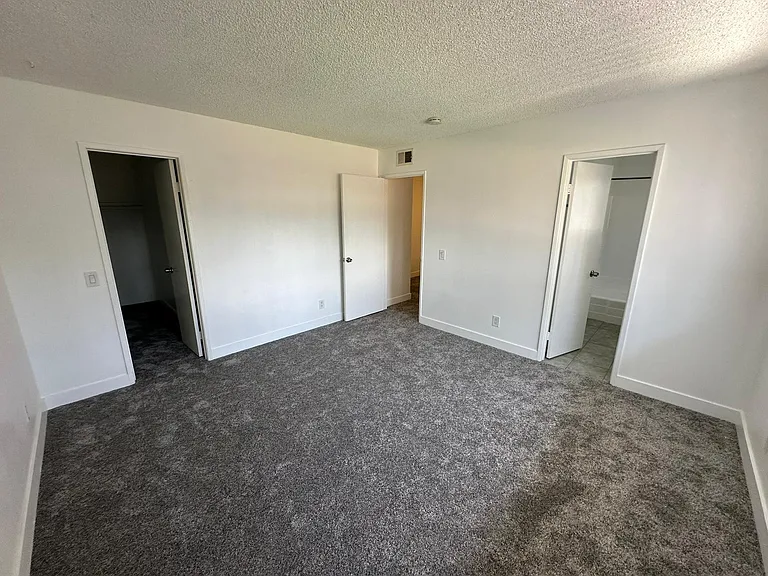 1501 E Fairfield Ct #2 — Photo 14