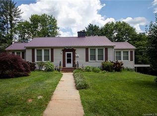 210 Abernathy St NW, Lenoir, NC 28645