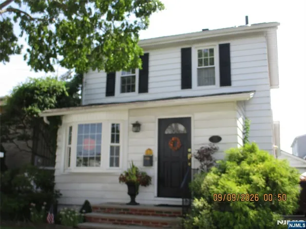 516 Willow Ave, Lyndhurst, NJ 07071