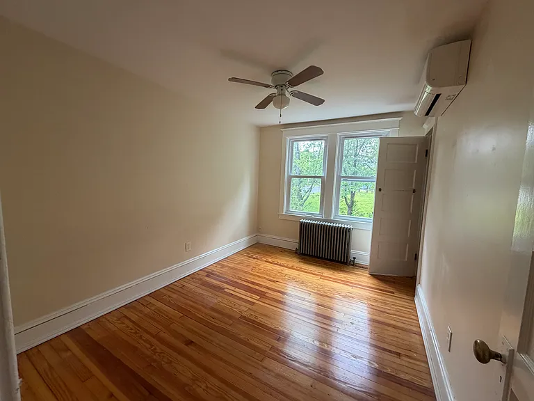 58 Berks St — Photo 15