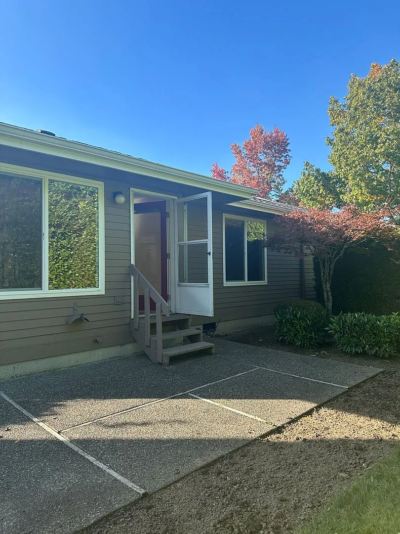 Available Now 55+ Community - 4005-B Village Dr — Photo 2