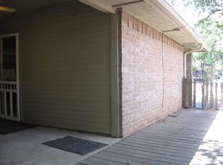 422 Lochridge Dr, Azle, TX 76020