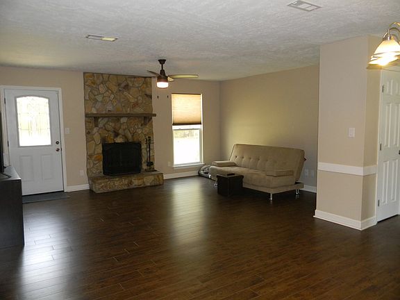 3rd image of 1719 Pitchwood Way