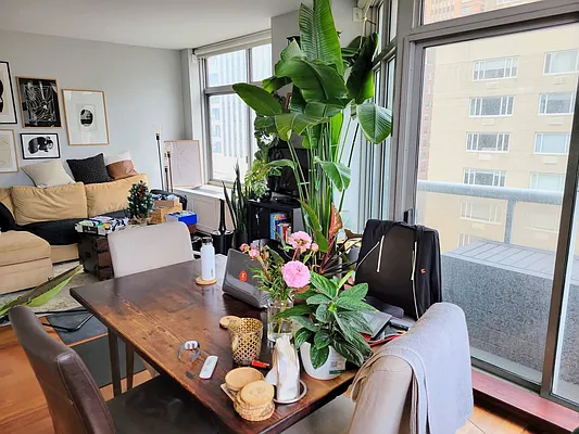 Rented by Voro NYC | media 13
