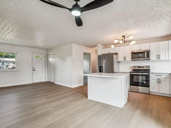 2966 Queensrowe Dr, Columbus, OH 43227