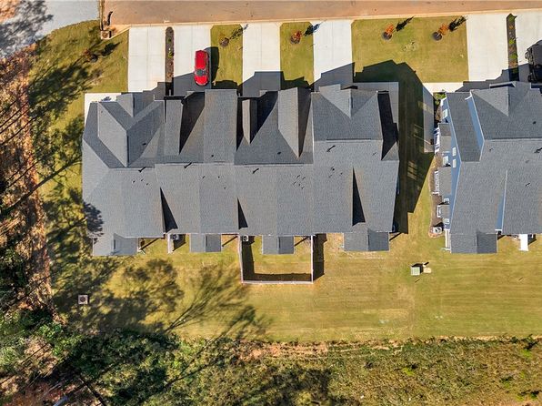 323 Grange Valley Ln, Central, SC 29630