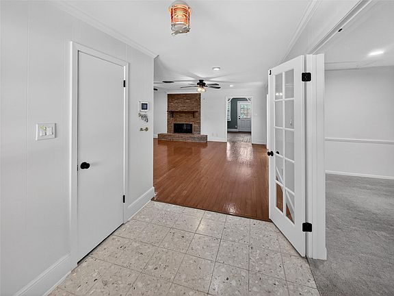4th image of 9023 Springview Ln