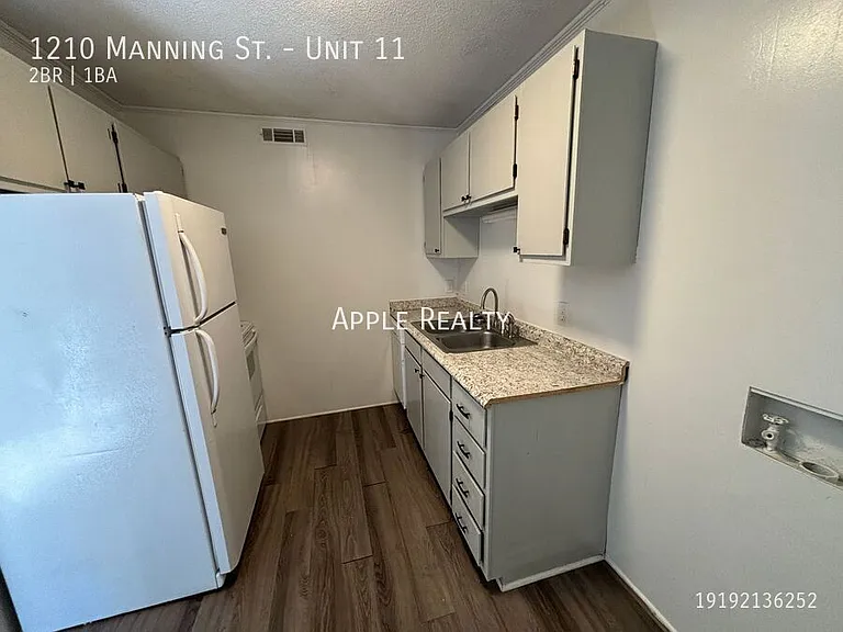 1210 Manning St #11 — Photo 4