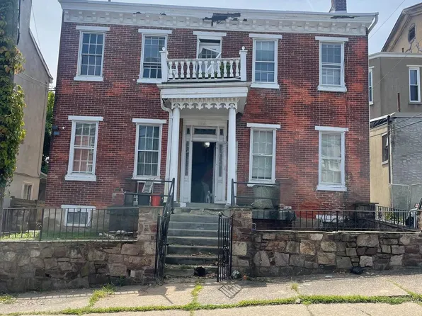 114 E Marshall St, Norristown, PA 19401