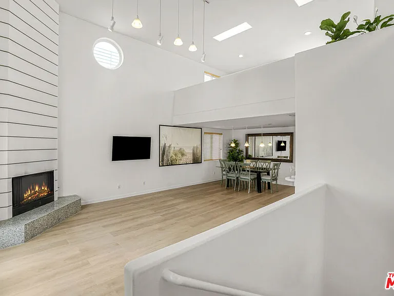 115 Galleon St #A — Photo 6