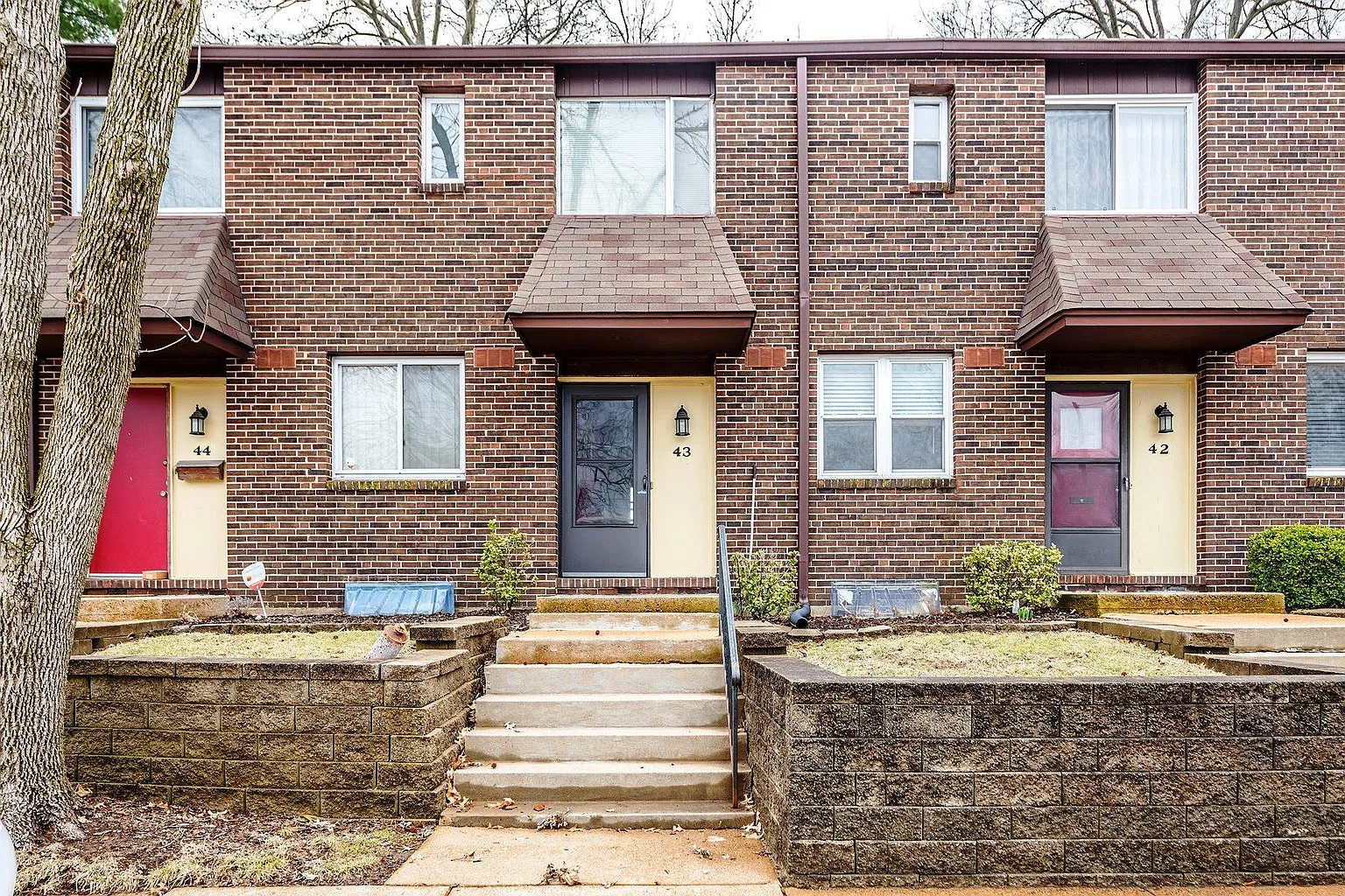 43 Tower Hill Ct photo 1