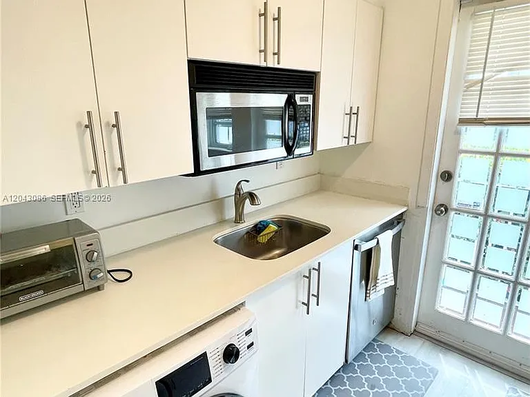 901 Meridian Ave #104 — Photo 6
