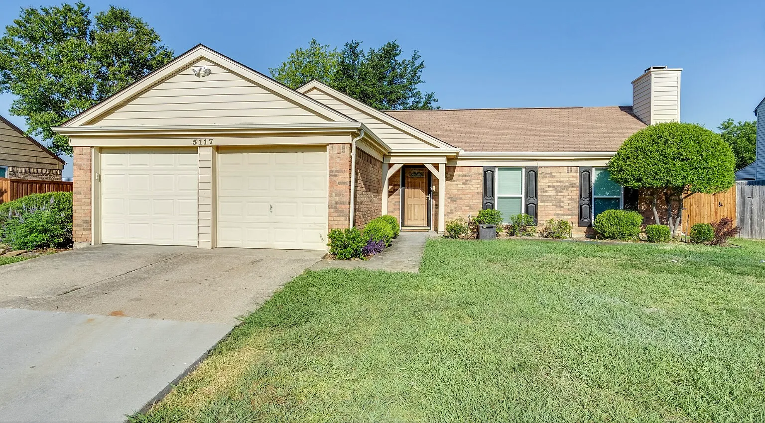 3 bed, 1488 sqft, $2,500 — Photo 1