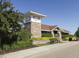 9580 Madison Dr APT 3, Chanhassen, MN 55317