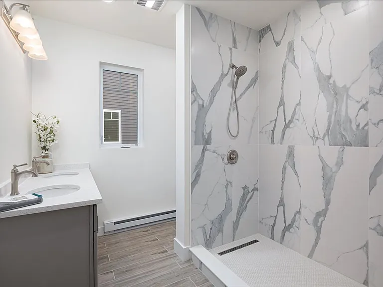 538 North Broadway — Photo 13