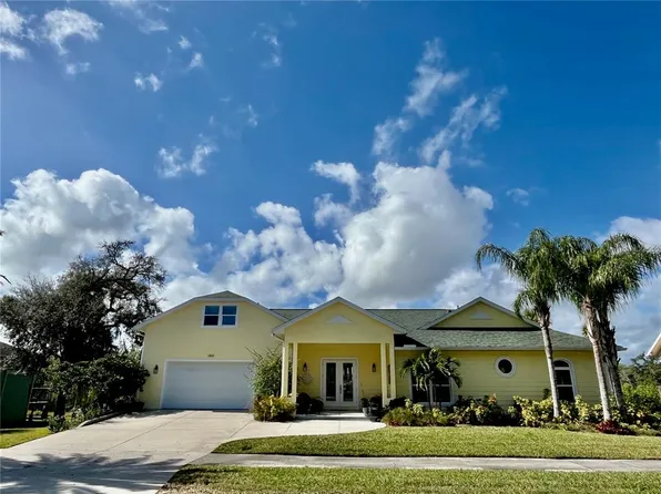 1804 Saxon Dr, New Smyrna Beach, FL 32169