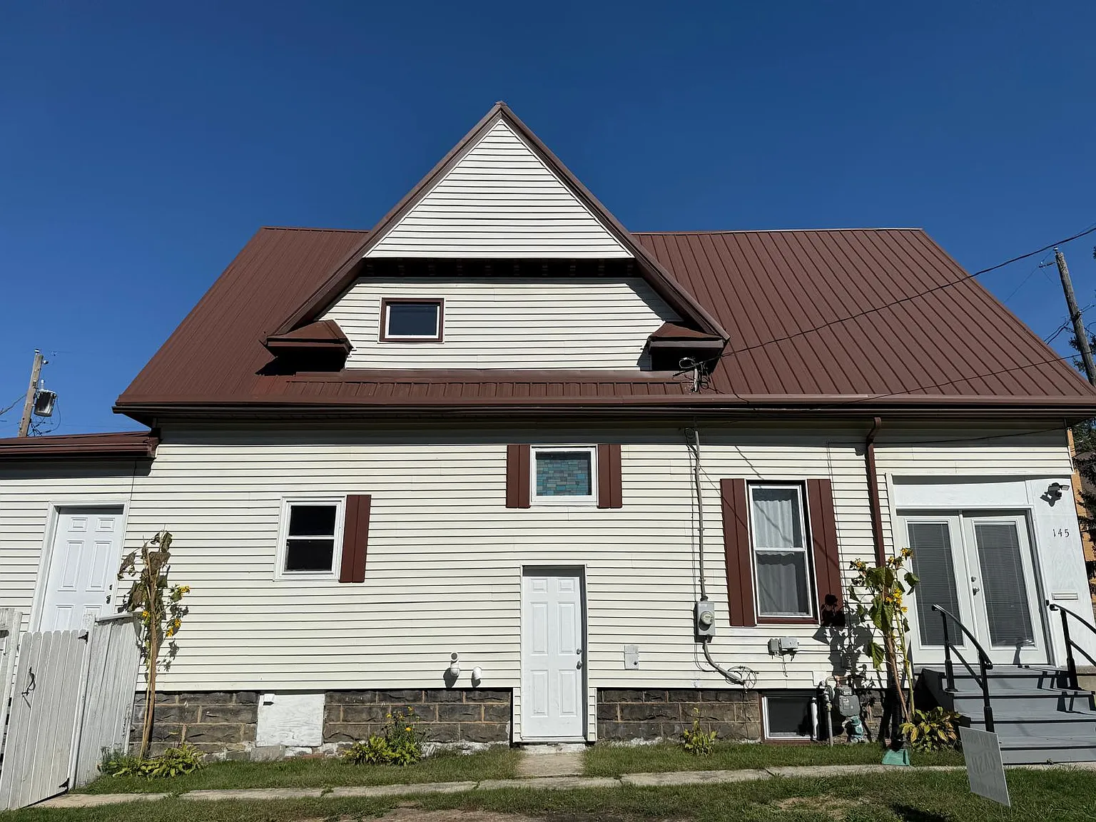 3 bed, 1325 sqft, $1,250 — Photo 2