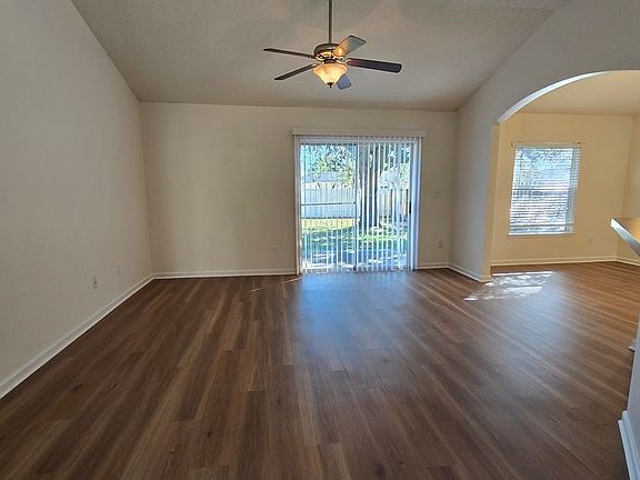 4th image of 2875 Cross Creek Dr